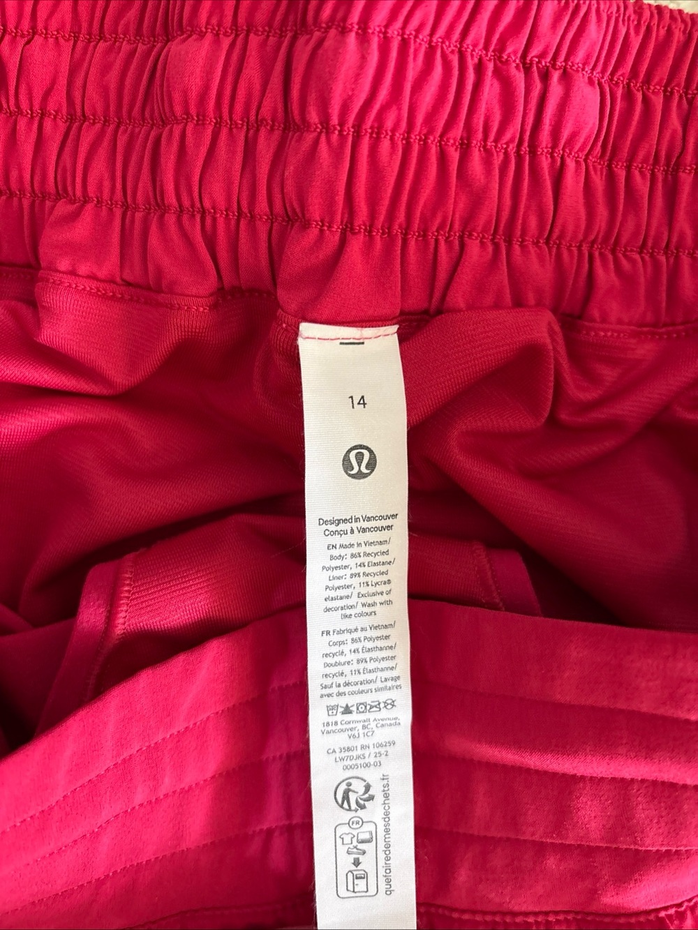 Lululemon Hotty Hot High-Rise Lined Short 4" Pink Dragonfruit Size 14 Running - Picture 4 of 4